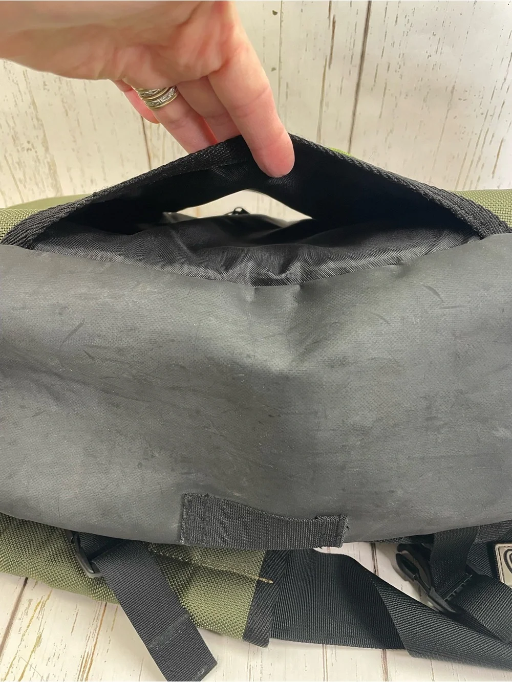 Timbuk2 Classic Messenger Bag Luggage Collection with Trolley Sleeve *Medium